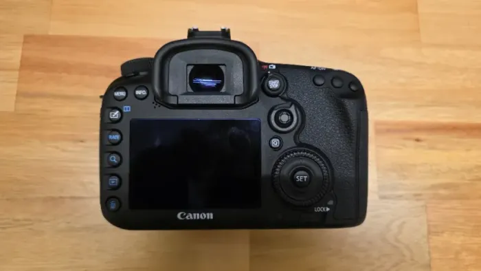 Câmera Canon EOS 7D Mark II