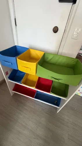 Prateleira organizadora infantil