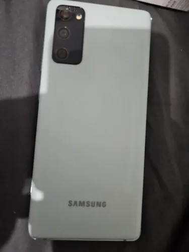 Celular S20FE