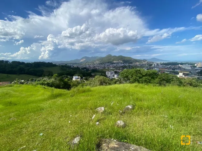 Terreno com VISTA MAR de 10.100 m², no bairro Boa Vista, em Biguaçu-SC
