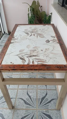 Mesa de porcelanato 