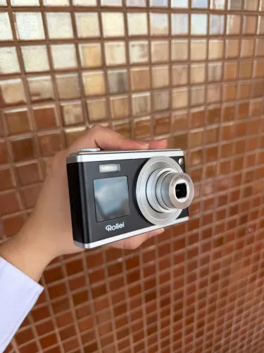 Câmera Digital Rollei Compactline 10x com Cartão de Memória 64GB