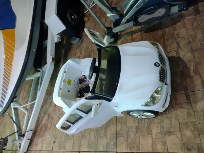 Carrinho elétrico infantil