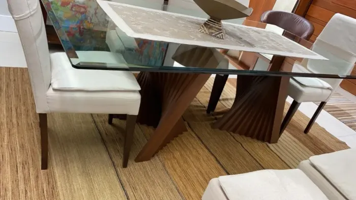 Mesa de jantar de vidro