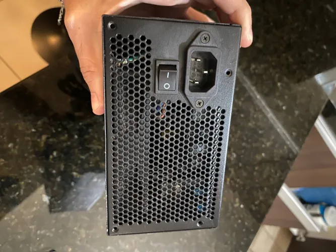 Fonte Corsair 550CX