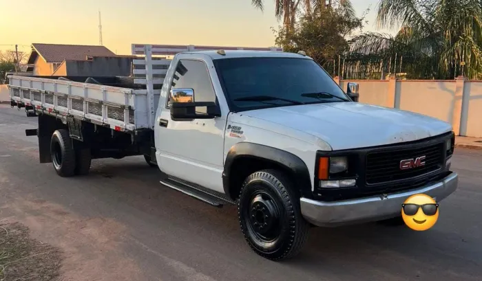 GMC 6-150 alongado de fábrica