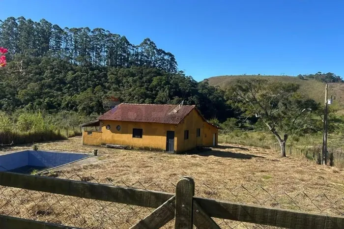 Excelente Propriedade Rural à Venda em Chácara MG 56 Hectares