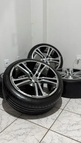 Jogo 4 Rodas Esportivas VW Diamantadas Prata e Preto