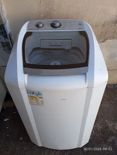 Vendo máquina12kg 220v está funcionando perfeitamente dependendo do bairro entrego
