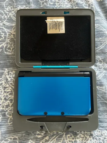 Nintendo 3DS com case e 8 jogos originais inclusos