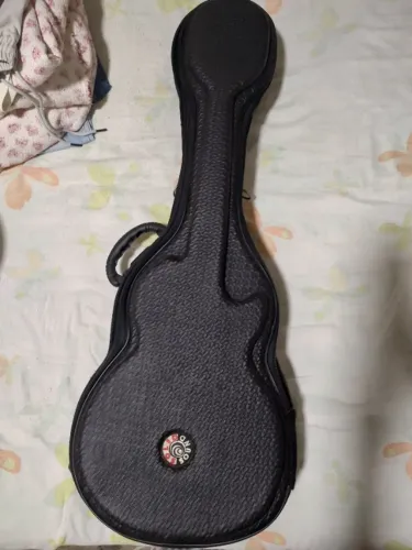 Semi case guitarra