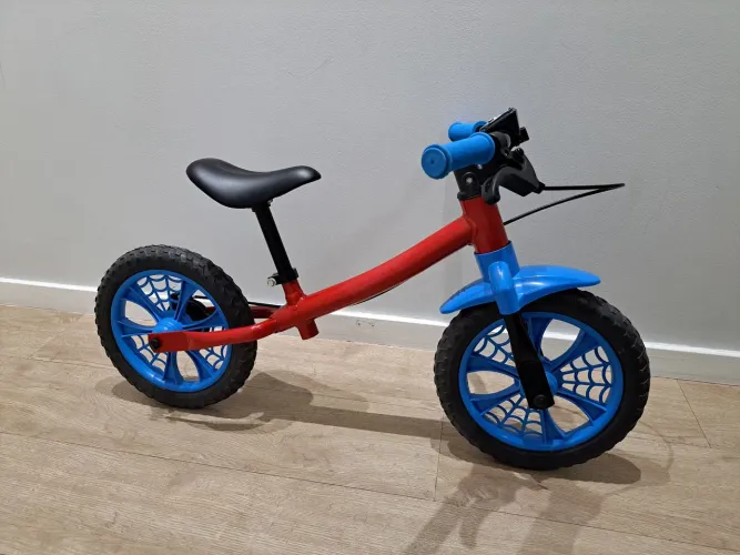 Bicicleta de equilíbrio Aro 12 homem aranho