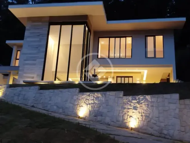 Casa de Alto Padrão para Locação no Vale dos Eucaliptos 4 suítes, R$ 15.000,00 Parque do I