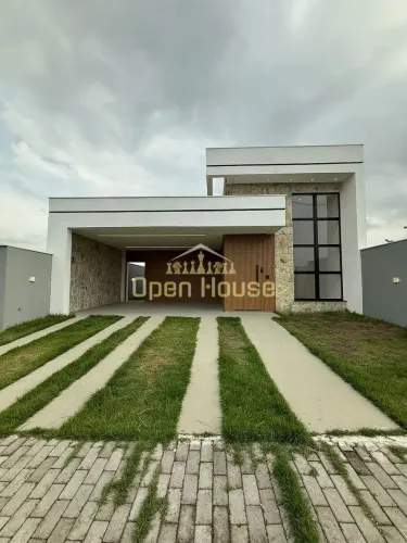 Casa Moderna e Sustentável no Condomínio Vila Vitória, Porto Real Conforto, Inovação e La