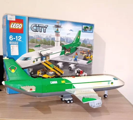 Avião de Lego original - Brinquedo de montar - De 2999 por R$ 1999