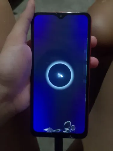 CELULAR SAMSUNG FUNCIONANDO, TELA RACHADA E FUNDO DESGASTADO