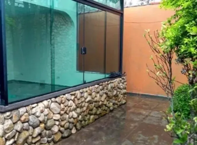 Casa para venda e locação com 5 dormitórios, 3 banheiros, 3 vagas de garagem para carro, 2
