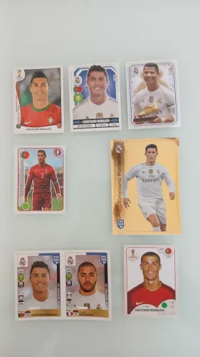 Kit com 7 figurinhas de Cristiano Ronaldo 