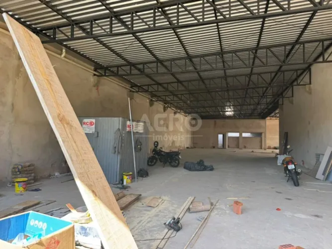 Salão para aluguel com 670 m² em Jardim América, Bauru - SP