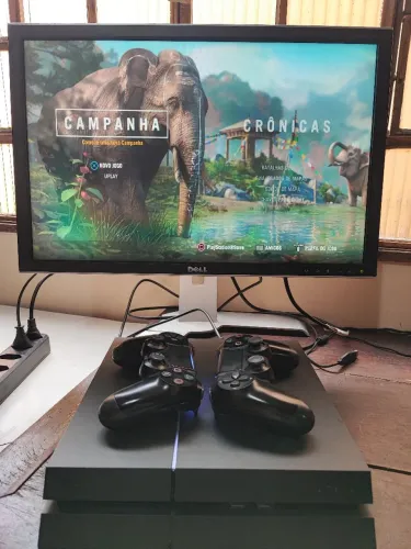 Ps4 FAT com controle original 