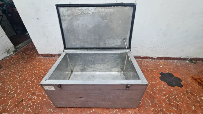 Caixa térmica em alumínio 120lts.