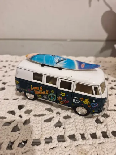 Miniatura de Kombi escala 1.32