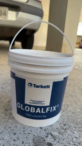 Cola Adesiva De Piso Vinilico Globalfix 4kg Tarkett Premium