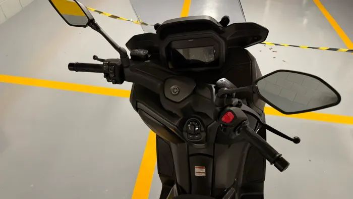 Yamaha Xmax 300 - Nova, 700km