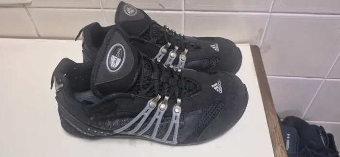 Adidas aranha 