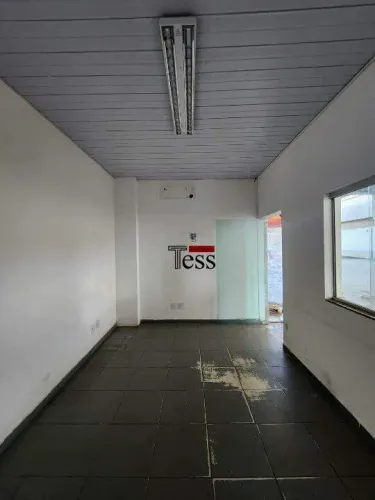 Salão Comercial para Alugar em Chácara Municipal | 400m² com Segurança (SP)