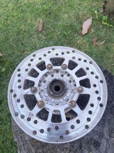 Cubo original XT 225 serve em outra motos Yamaha 