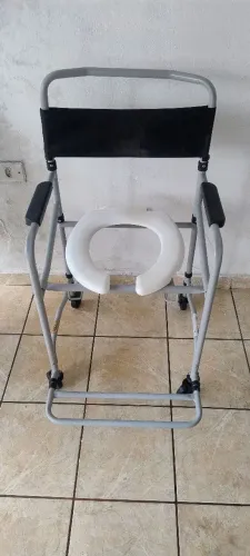 Cadeira de rodas de banho