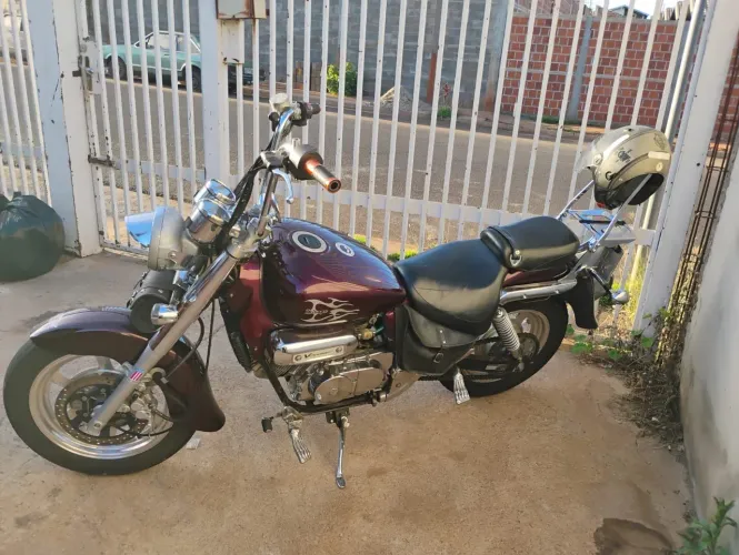 Vendo ou troco mirage 250