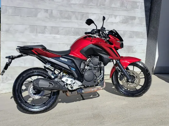 FZ25 2025