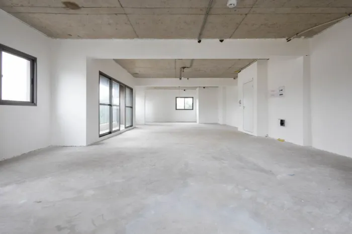 Sala comercial na Avenida do Oratório, 305 111 m²