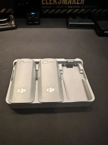 HUB de carregamento DJI Neo 2 + 2 Baterias originais DJI