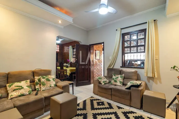 Casa à venda, 5 quartos, 2 suítes, 4 vagas, Nova Floresta - Belo Horizonte/MG