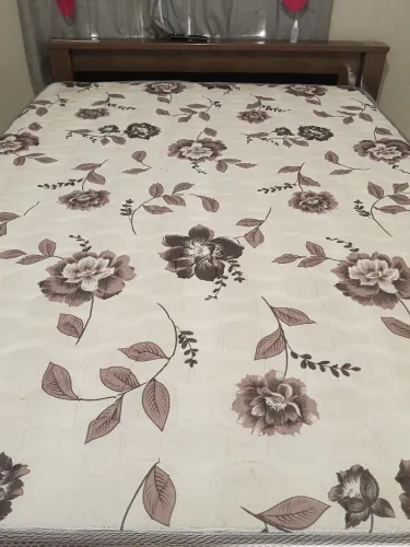 Vendo colchão de casal