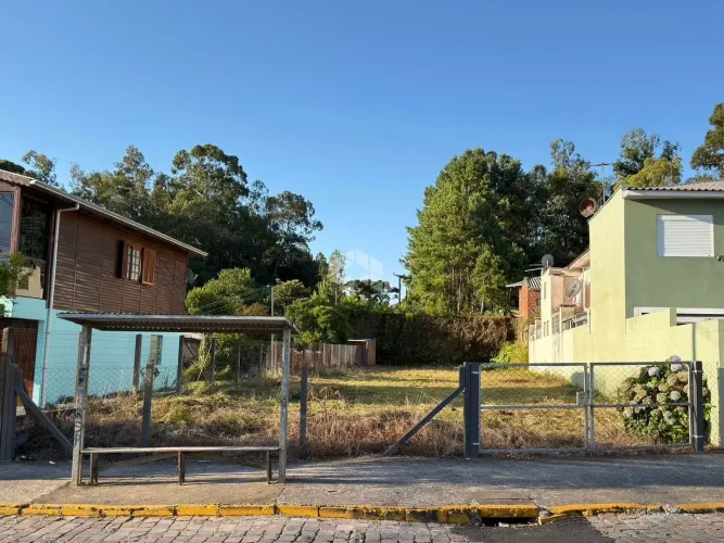 TERRENO À VENDA | 680 m²
