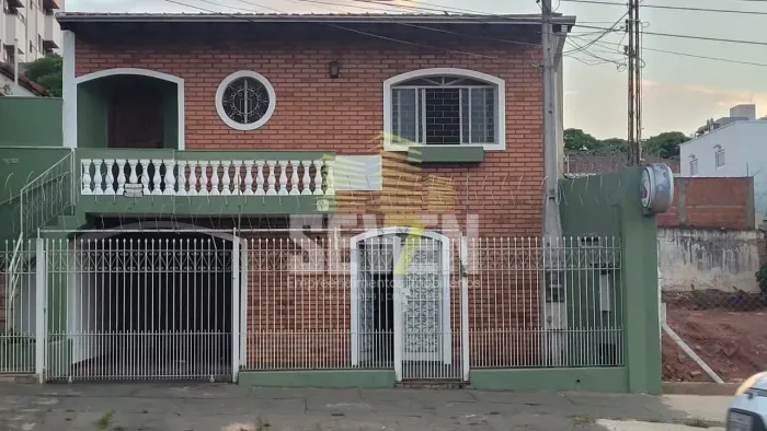 Casa Térrea à Venda na Vila Mesquita Bauru 3 Quartos, Suíte e Excelente Localização