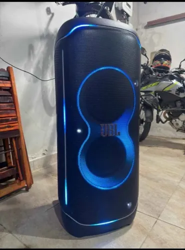 Caixa de Som JBL PartyBox Ultimate - Potência e qualidade premium