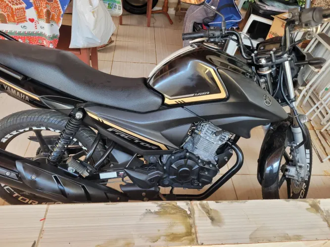 Moto Yamaha Factor 150 ED