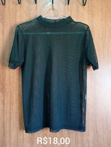 Blusa de tule preta + blusa de alça