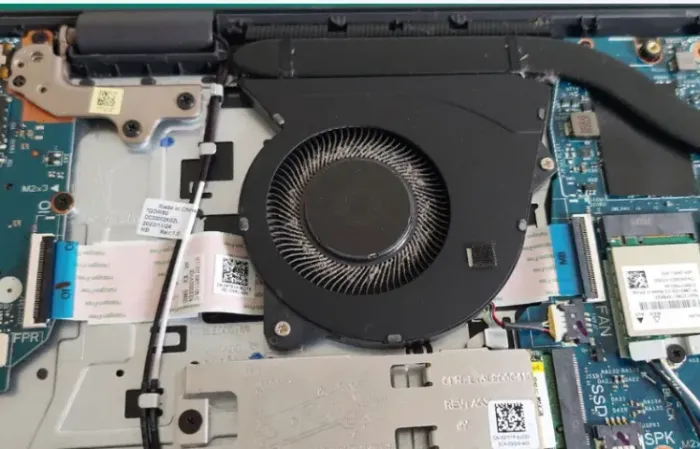 LIMPEZA DE COMPUTADORES E NOTEBOOKS