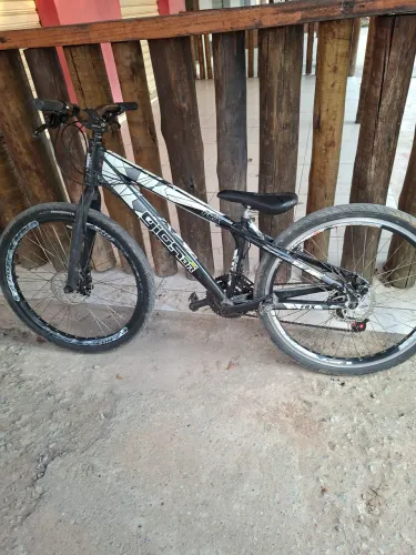 Bicicleta gios aro 26 semi nova