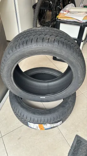 Kit 2 Pneus Goodyear Efficientgrip Performance 225/45 R17 94