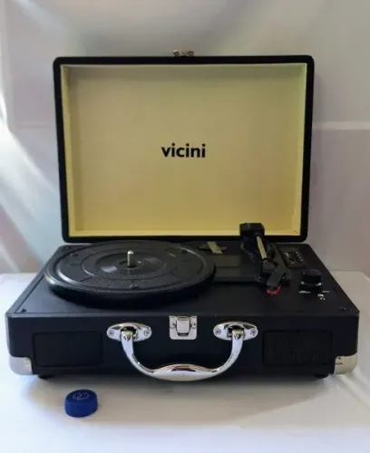 Vitrola Vicini (toca discos, toca LP) pouco usada