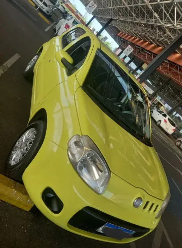 Fiat Uno Attracti. Celeb.1.4 EVO F.flex 8V 4P 2012