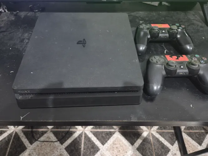 PS4 SLIM