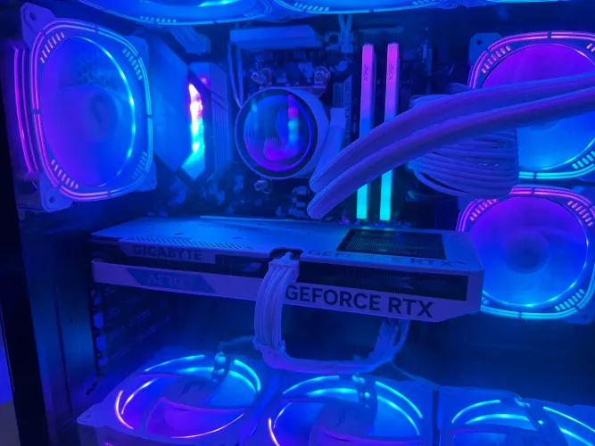 RTX 4060 AERO GIGABYTE GDDR6